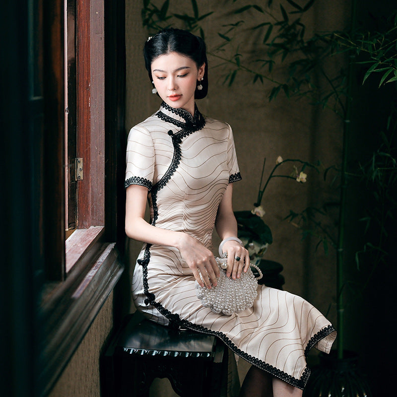 Limited Collection: Luxurious Mulberry Silk Long Cheongsam in Pearl White Light Graphic Pattern with Black Lace Piping